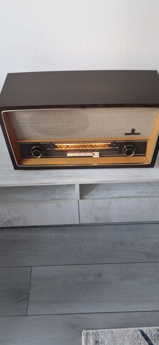 Radio pe lămpi gundig din 1956
