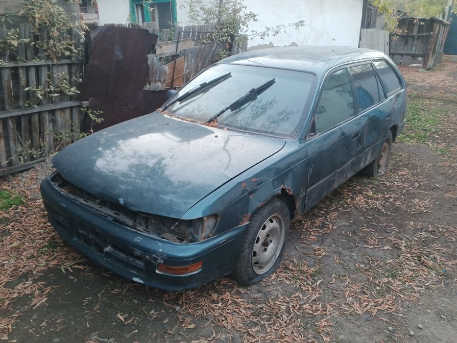 Продам Тойота Королла НА ЗАПЧАСТИ