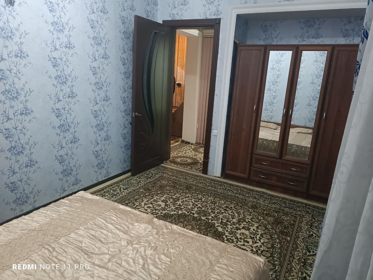 Ijara xovli 20 sotix 4 xona O'rta Chirchiq Qorasuv Uchxoz Kalinin
