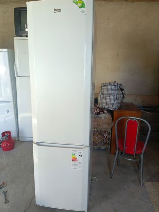 продам холодильник