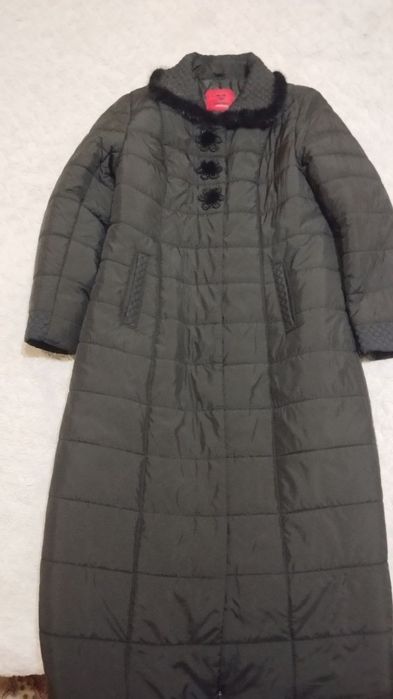 Женский куртка сотилади