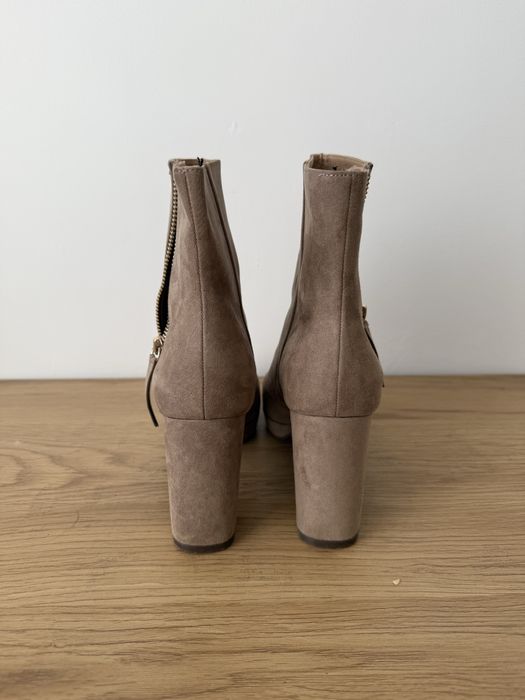 Бежови боти с дебел ток H&M размер 38