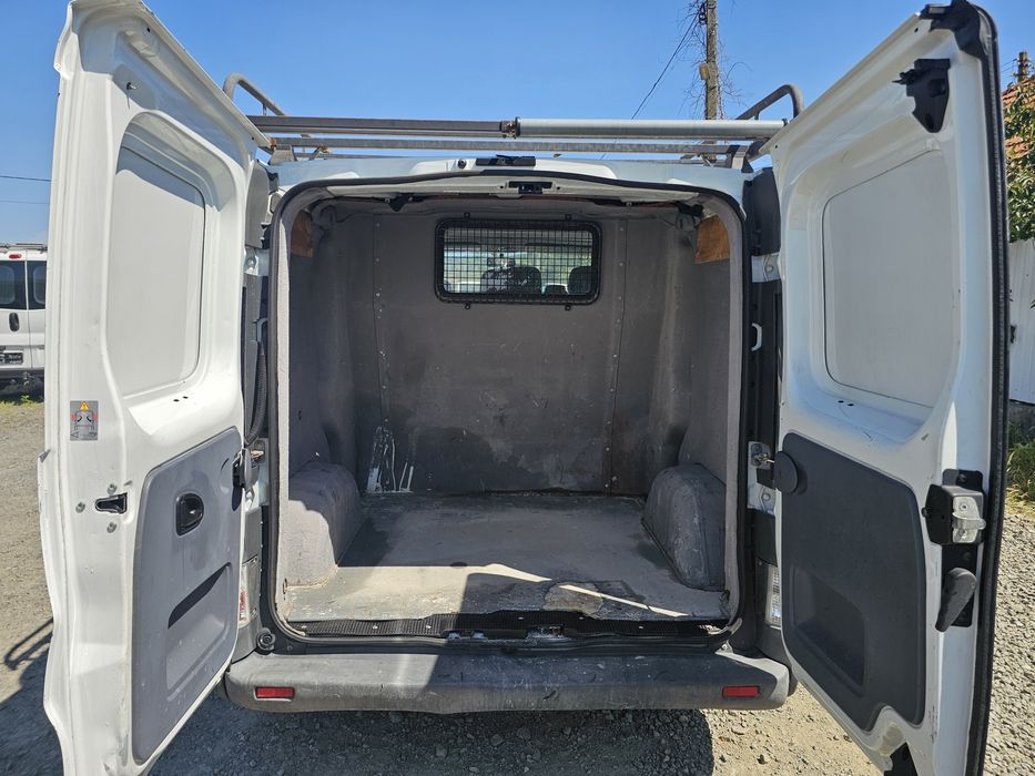 Opel vivaro doka 6 pers.1.9