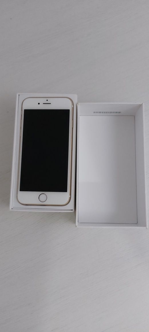 Vand telefon IPhone 6 Gold