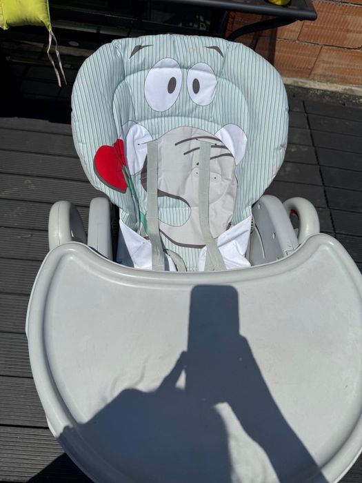 Scaun de masa Chicco cu 2 huse noi