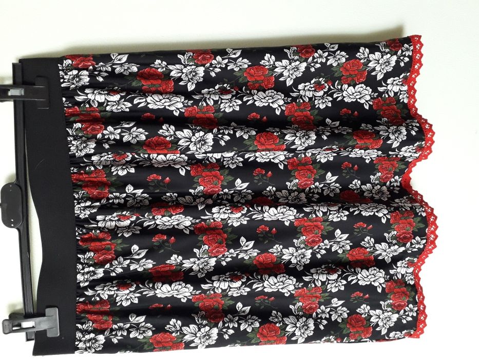 Fusta handmade nouă