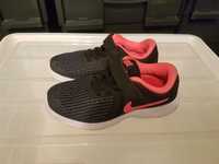 Adidasi Nike Fetite nr.28, 17cm