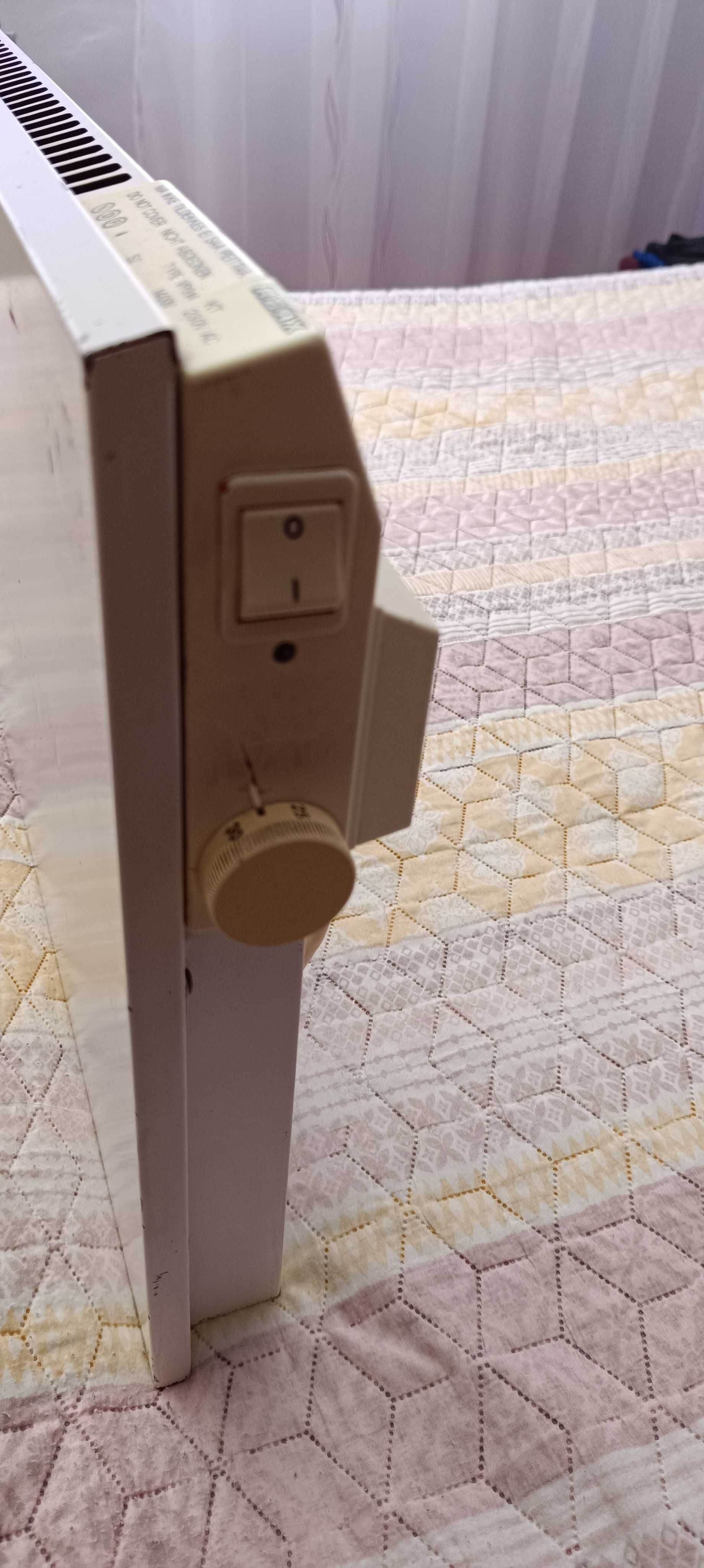 Продавам конвектор ADAX VP914 Standard 1400W