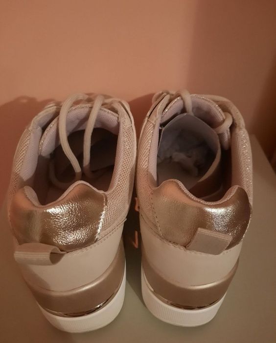 Дамски маратонки