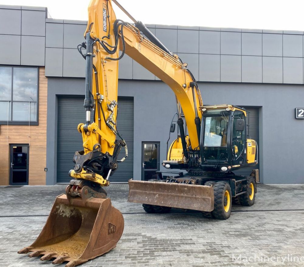 Prestari servicii buldoexcavator/excavator/camion/cilindru/trailer