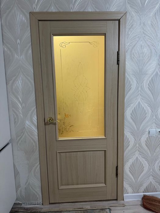 Межкомнатный дверь