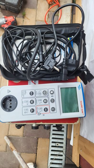 Tester scule electrice