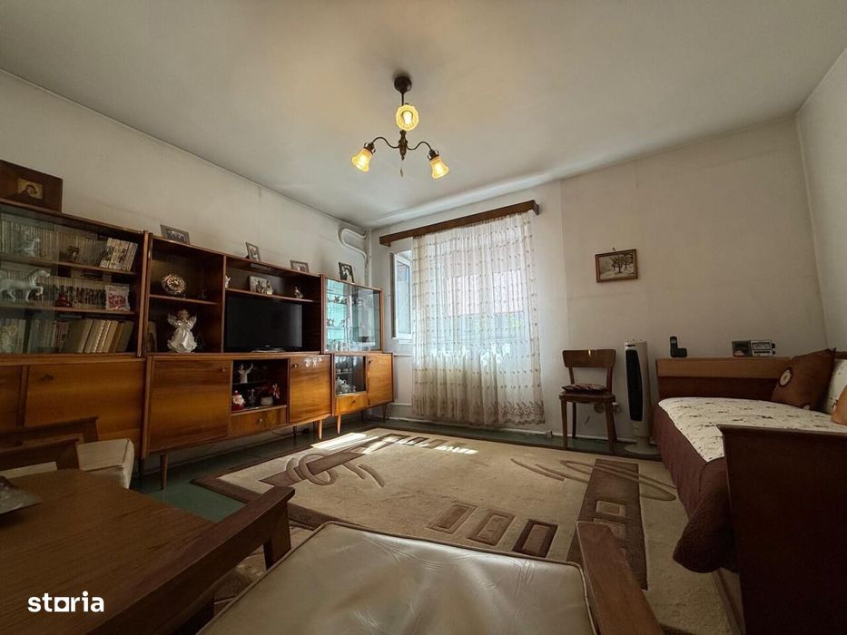 2 Camere Metrou 1 Decembrie 1918