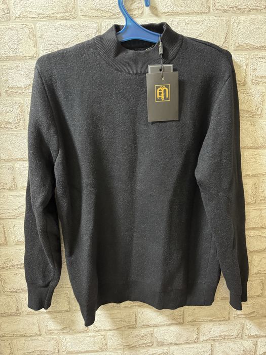 Теплый мужской свитер