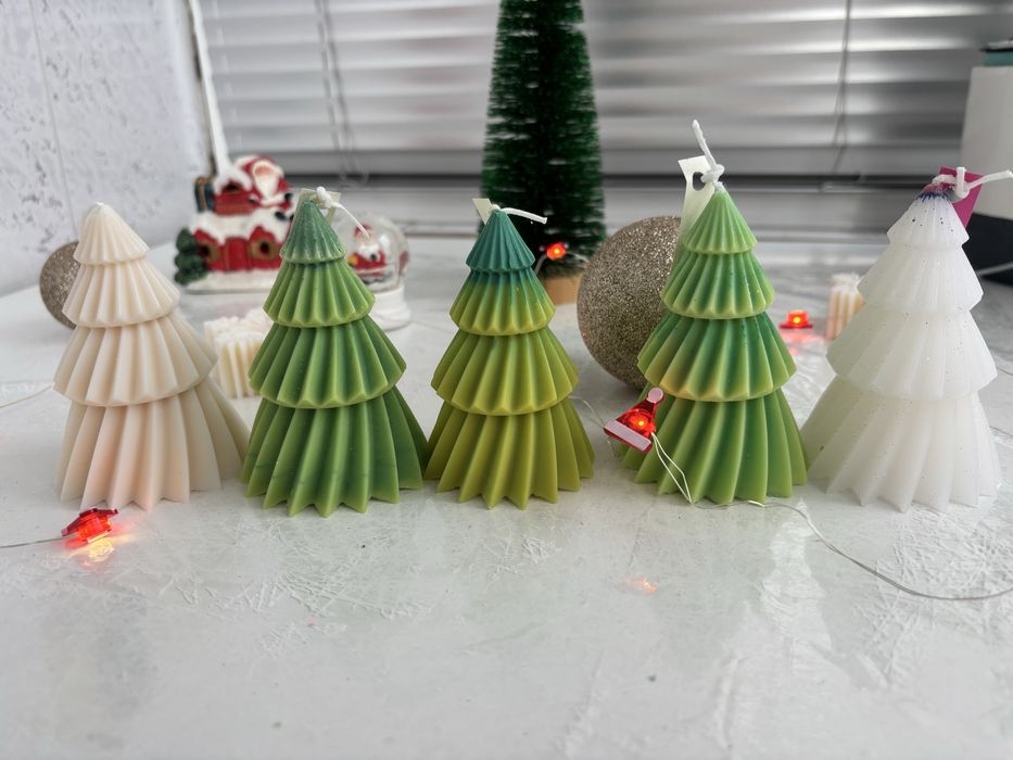 Коледни ароматни свещи