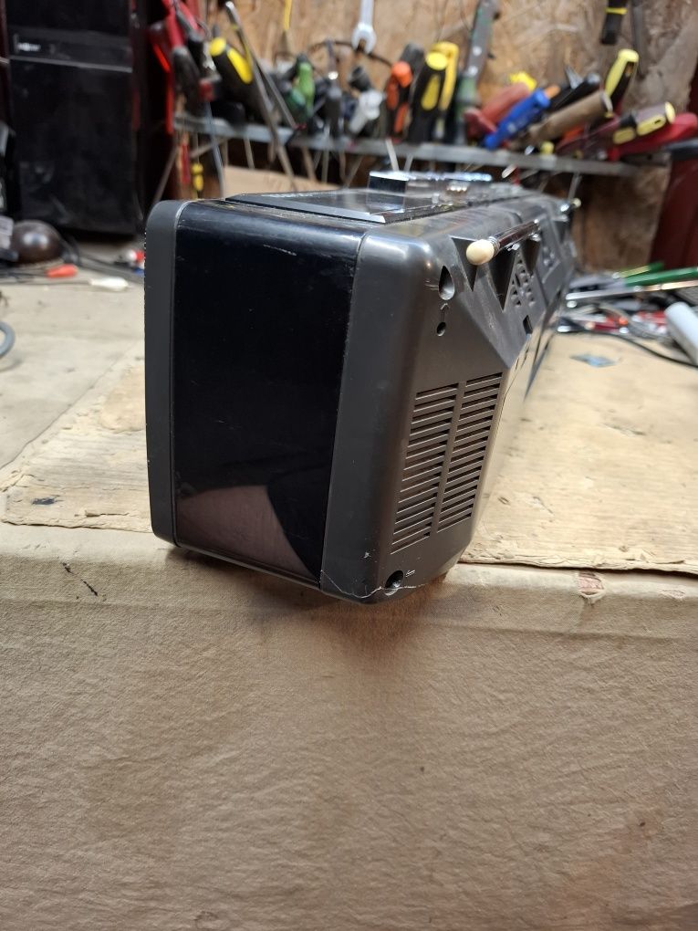 Продава сe касетофон Sony CFS-W50IL.