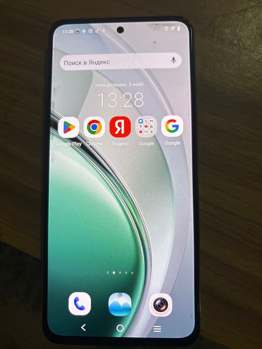 Продам телефон VIVO, V 40 Lite.