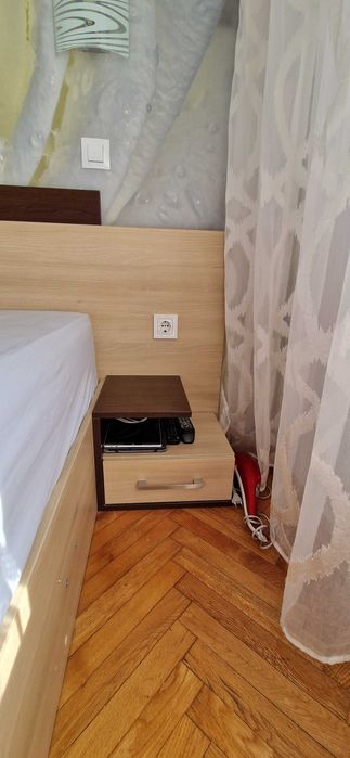 Обзавеждане за спалня без матрак