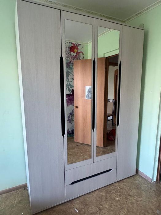 Продам шкаф для одежды
