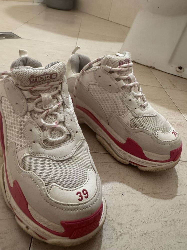 Balenciaga triple S
