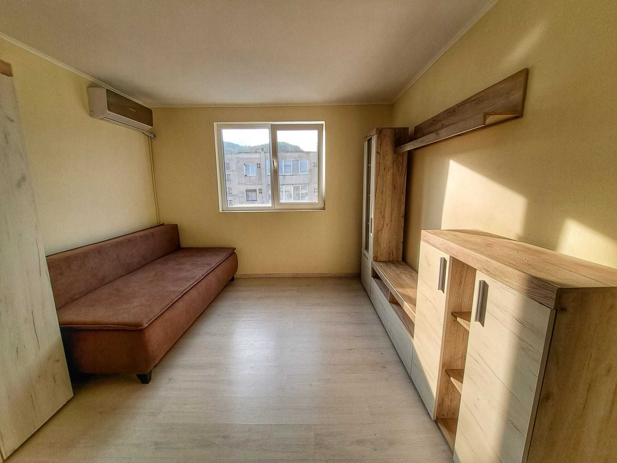 vand apartament 2 camere, pe faleza, Orsova