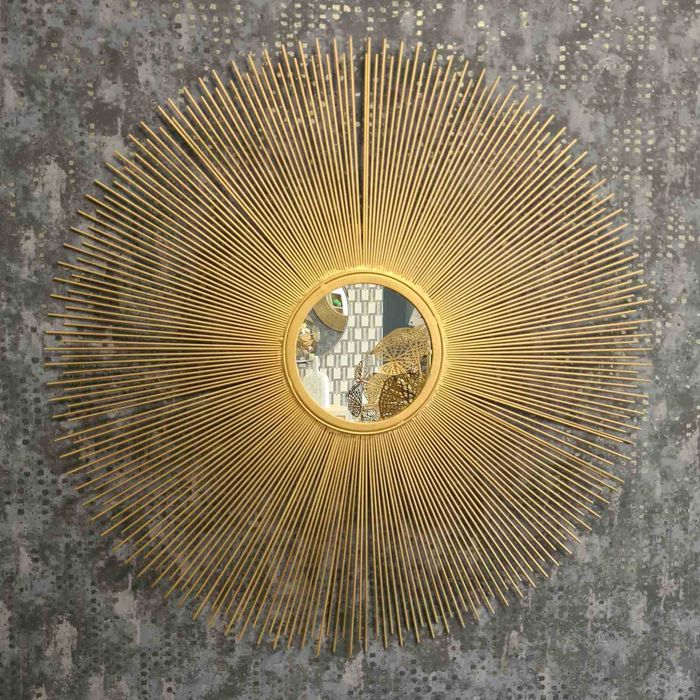 Огледало със златиста рамка – мостра