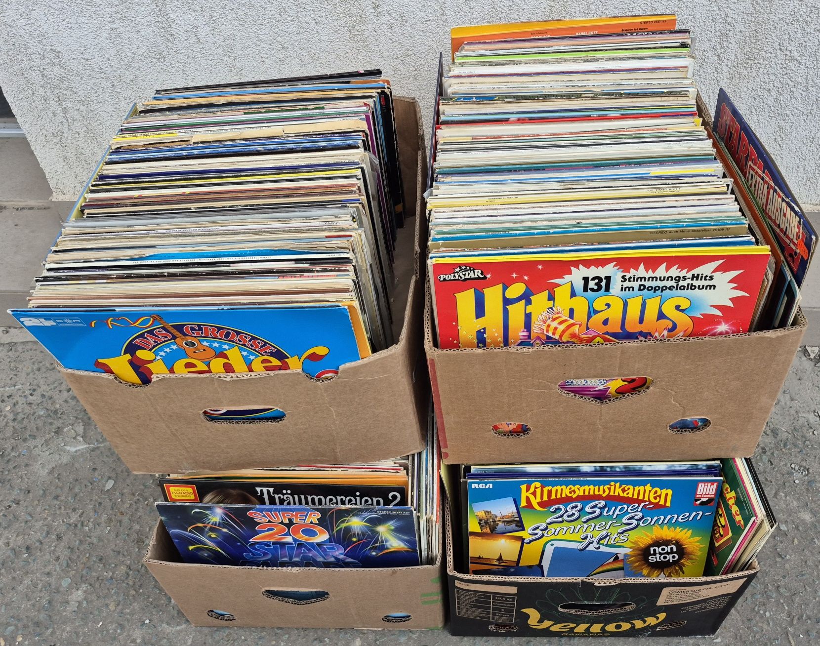 Lot 3000LP (bucati) Discuri Vinil colectie muzica usoara mixta

- Tot