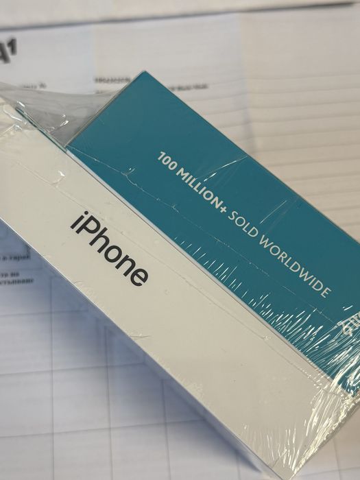 ЗАПЕЧАТАН 128GB iPhone 15 Гаранция A1 2027 г. Black / Черен