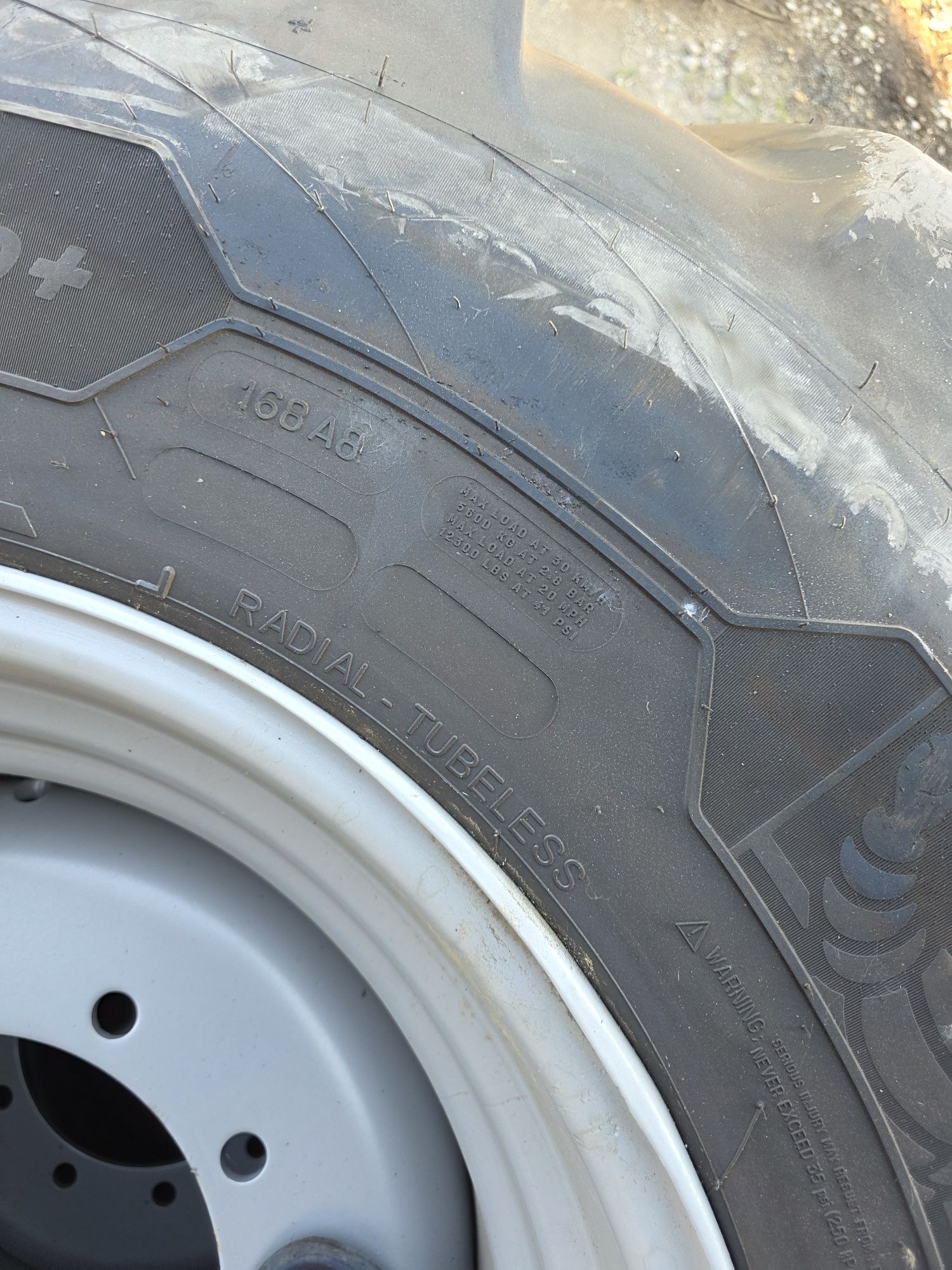 Piese utilaje agricole Anvelope Michelin 18,4 R 26 Taf,buldo excavator
