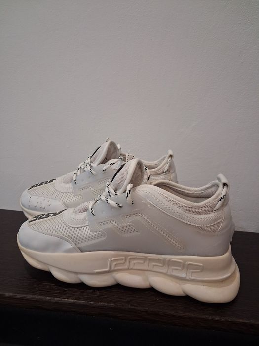 Adidasi Versace albi