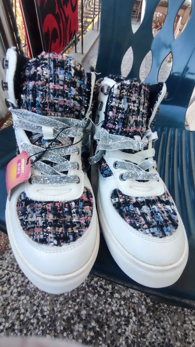 Дамски кецове 40 номер