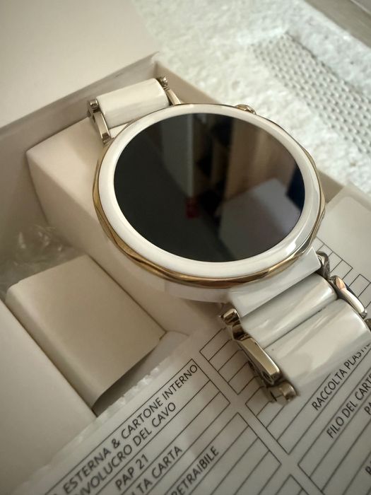 Часовник - Huawei watch gt 5 pro