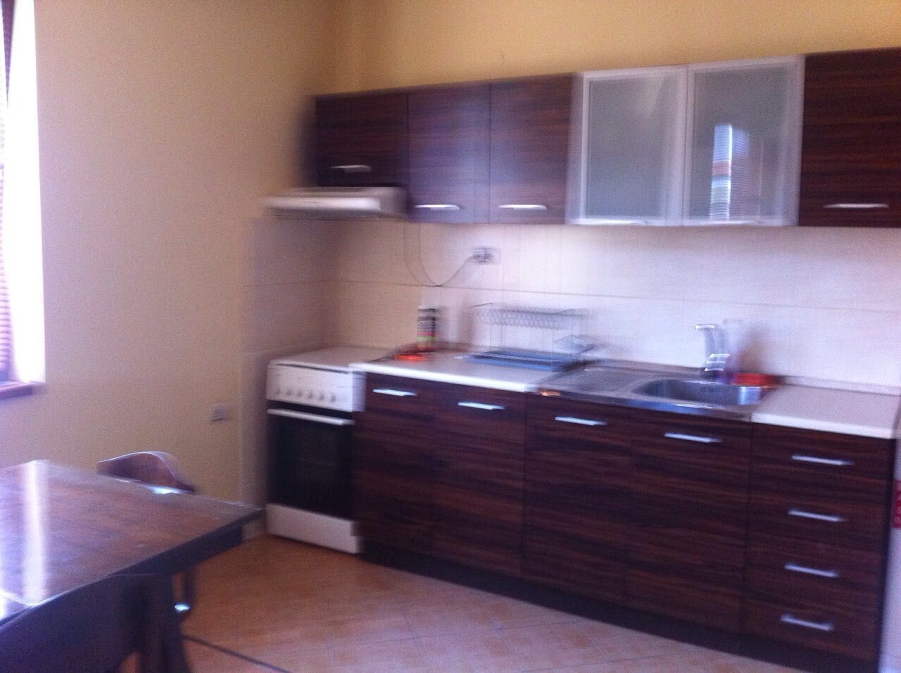 Продава се Тристаен апартамент в Свищов - 93 кв.м за 635 €/кв.м - Снимка #1