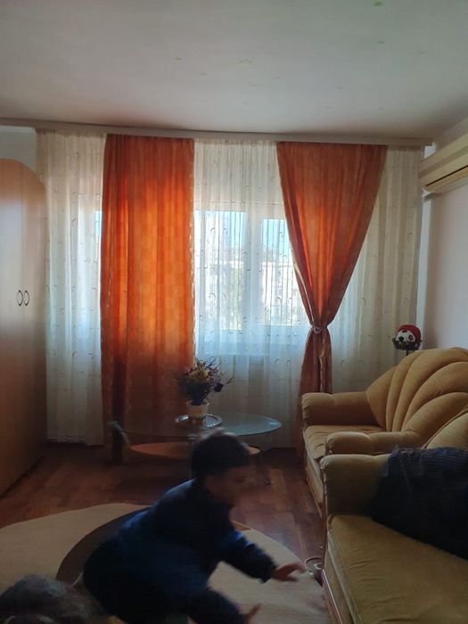 Apartament 2 camere Aurel Vlaicu 43
