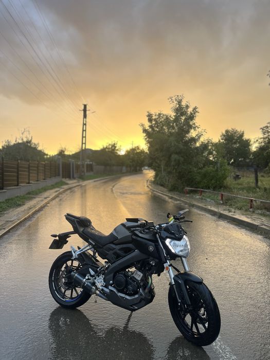 Motocicleta Yamaha MT-125