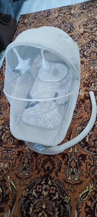 Продаю шезлонг в отличном состоянии.