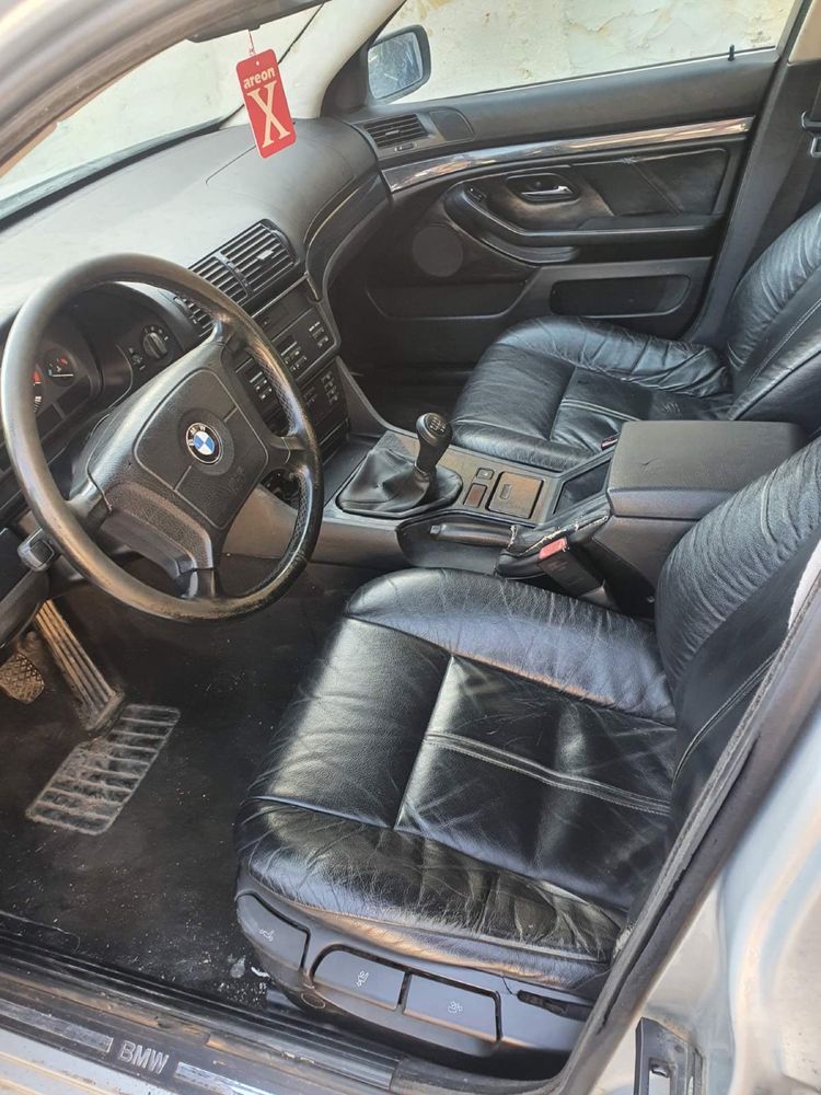 BMW E39 520i - НА ЧАСТИ