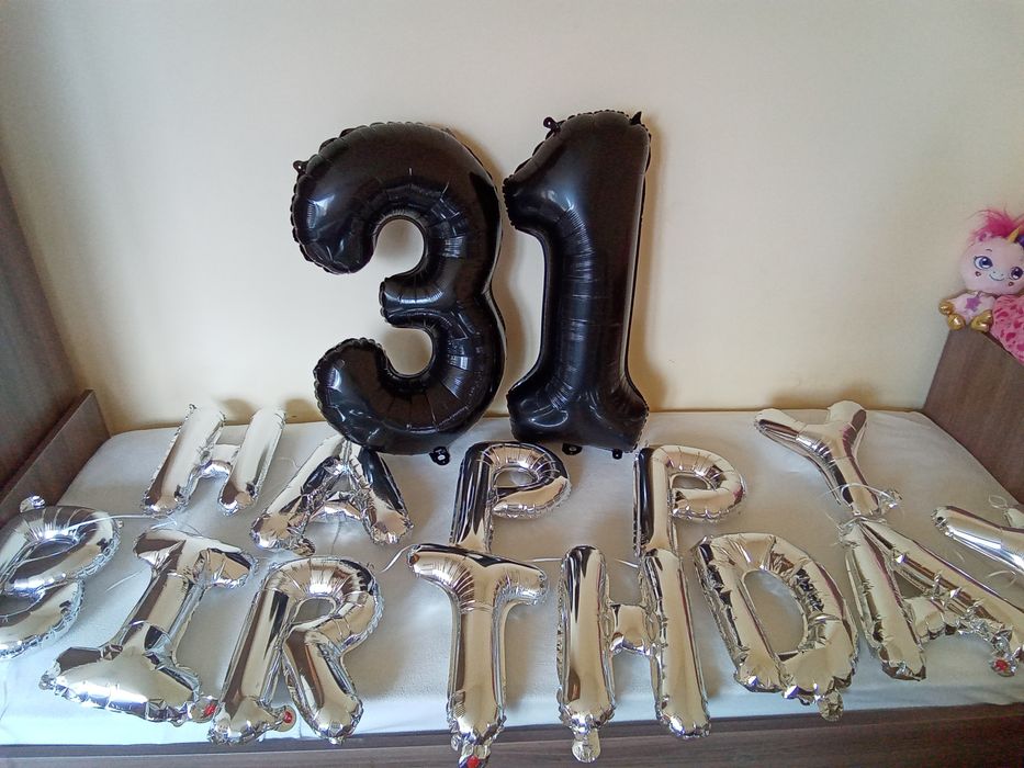 Фолиеви цифри и надпис за рожден ден