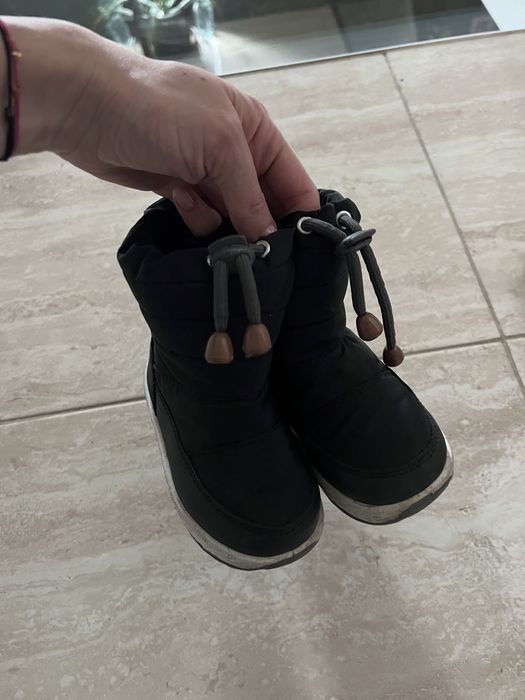 Încălțăminte bebe mărimea 18-23