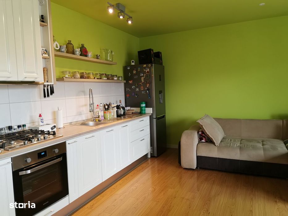 De vanzare apartament 2 camere,zona piata centrala