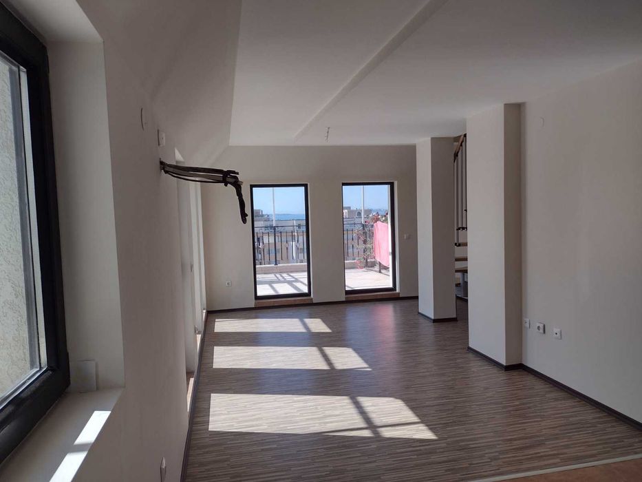 Продава се Тристаен апартамент в Свети Влас - 134 кв.м за 784 €/кв.м - Снимка #2