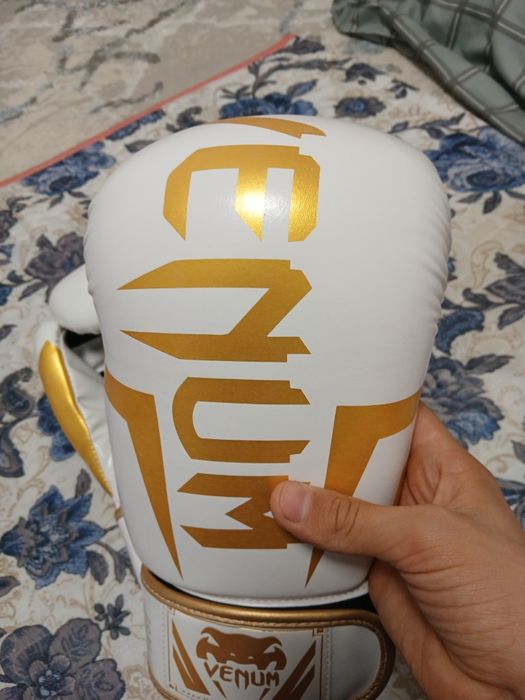 Бокс перчатка 14 р