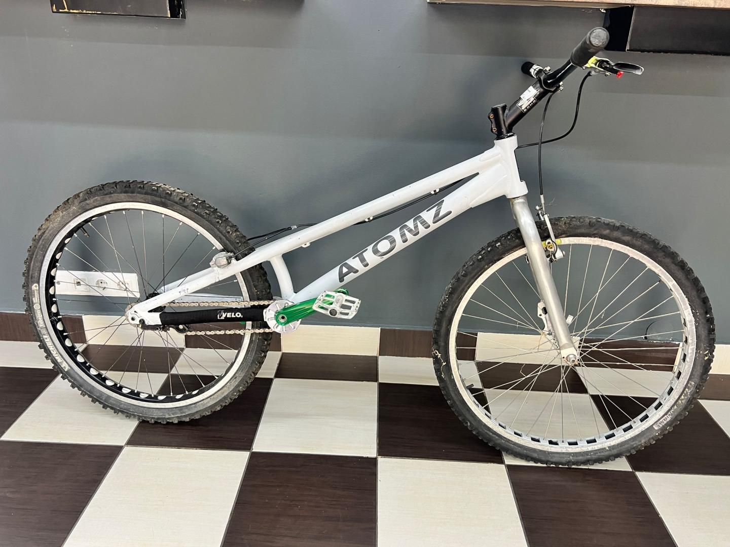 Bicicleta Trial Atomz -I-