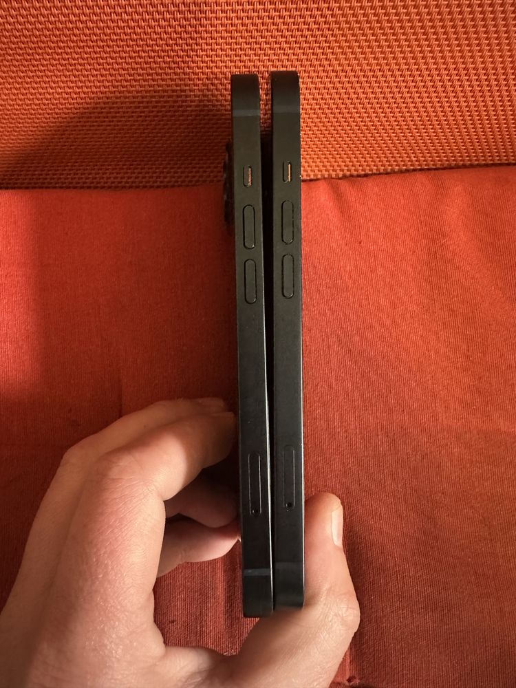 Продавам 2 броя Iphone 13 с ICloud за части