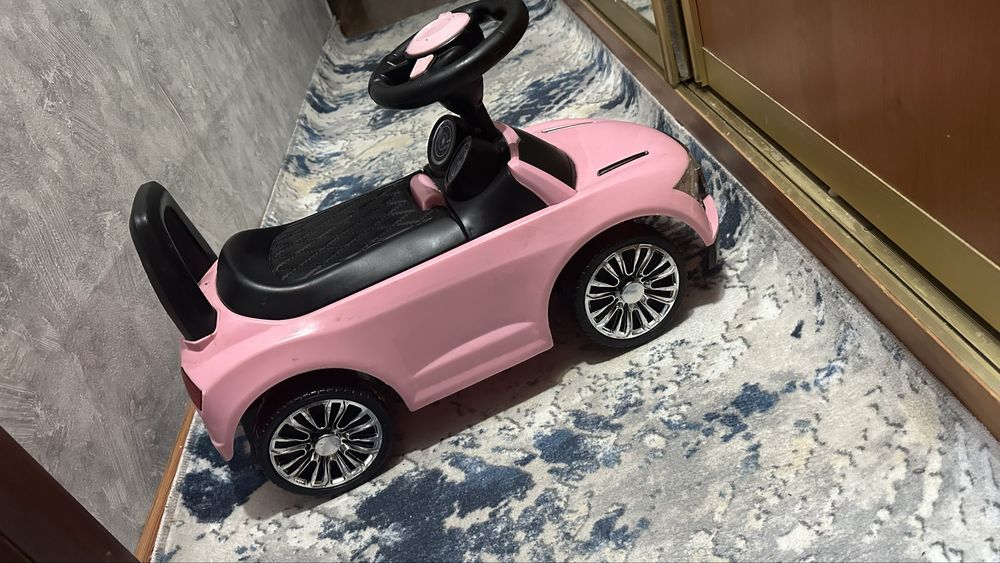 Продам машинку в отличном состоянии