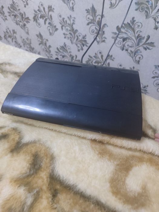 Assalomualekum ps3 super slim 500 gb  sotuda