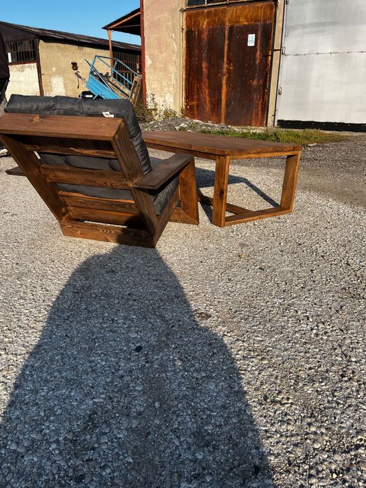 Маса за кафе масивен дъб