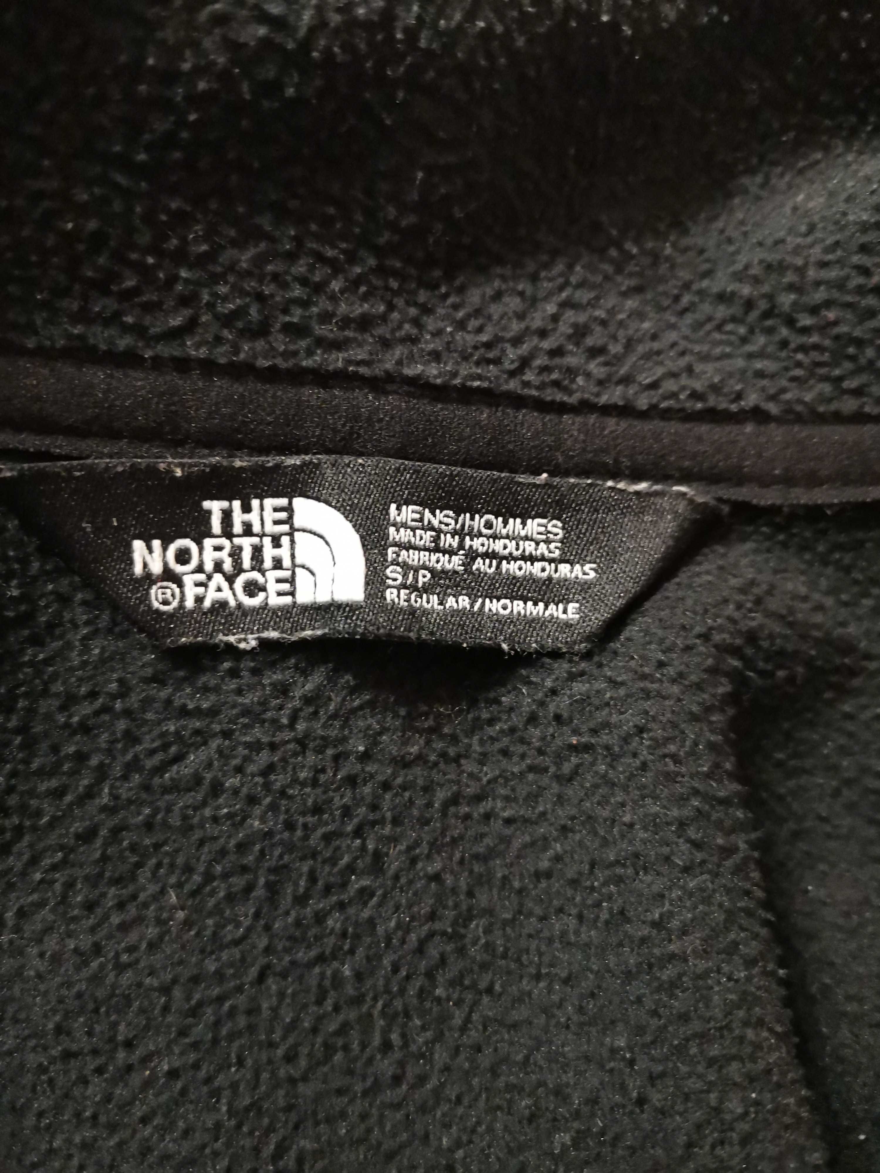 2 броя The North Face Black 1/2 Zip.          Aeronautica Pullover.