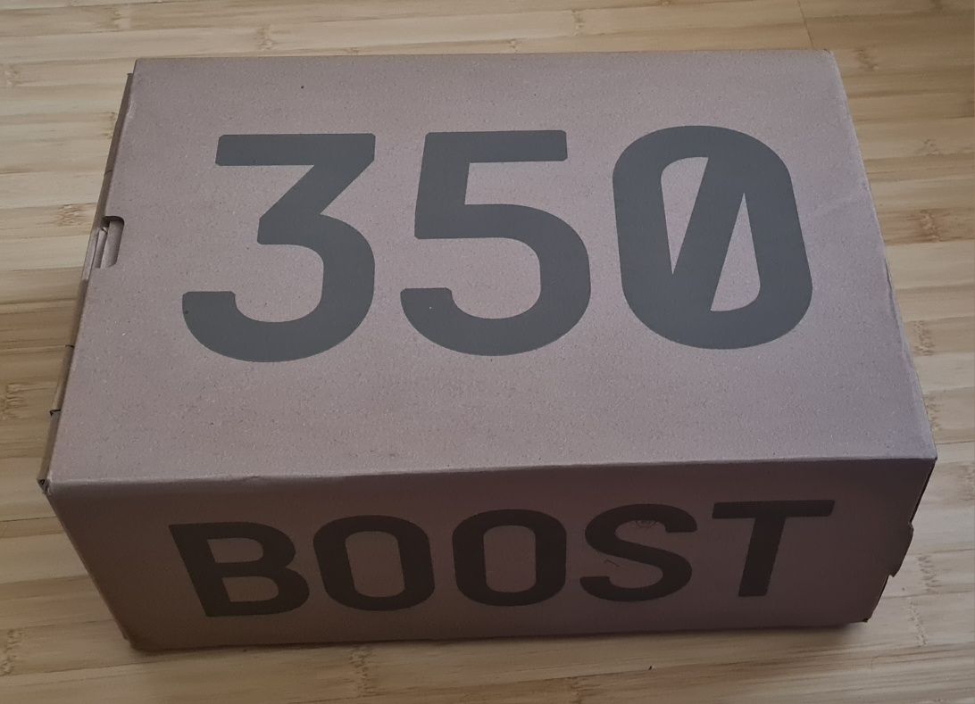 Yeezy Boost 350 V2 Dark Salt