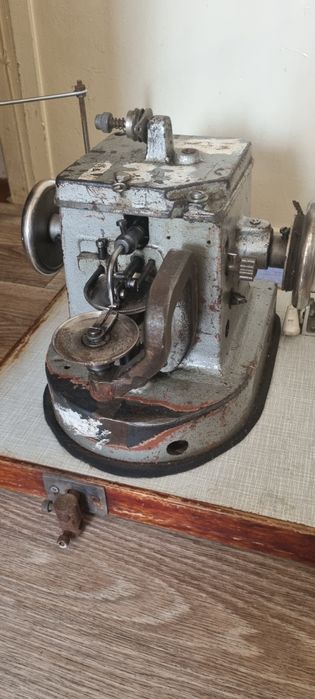 Скорняжная машинка